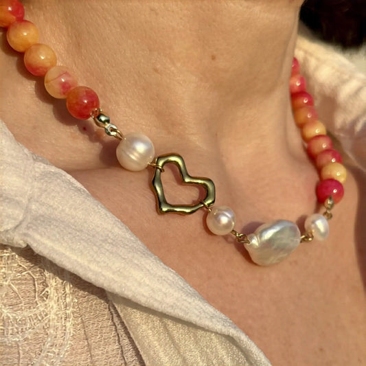 Collier en agate jaune et rose, perles de culture et coeur en acier inoxydable