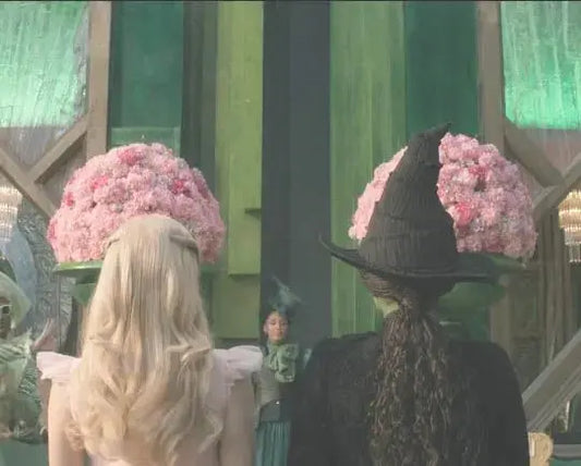 Elphaba et Glinda de dos