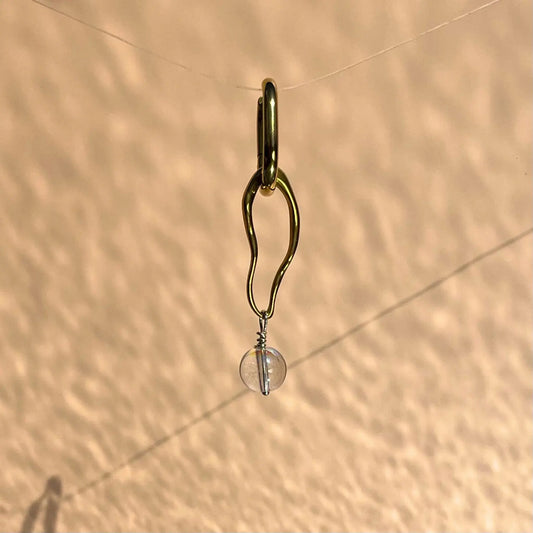 boucle d'oreille en acier inoxydable avec pendentif forme organique et perle aura