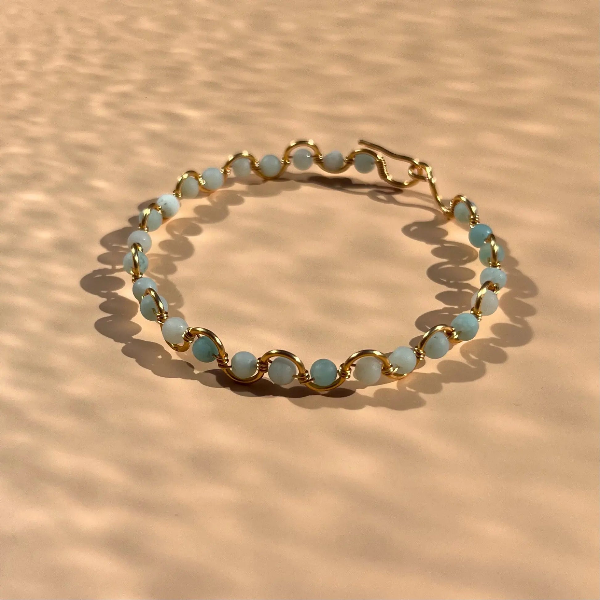 bracelet en amazonite mat fait main dans le sud-est de la France