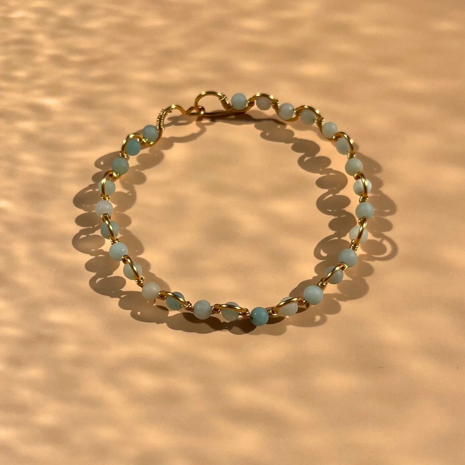 bracelet en amazonite mat, fait main dans le sud est de la france