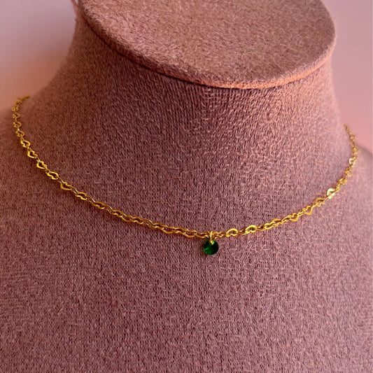 collier initiales personnalisable et émeraude