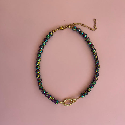 collier a personnaliser en perles en verre violettes