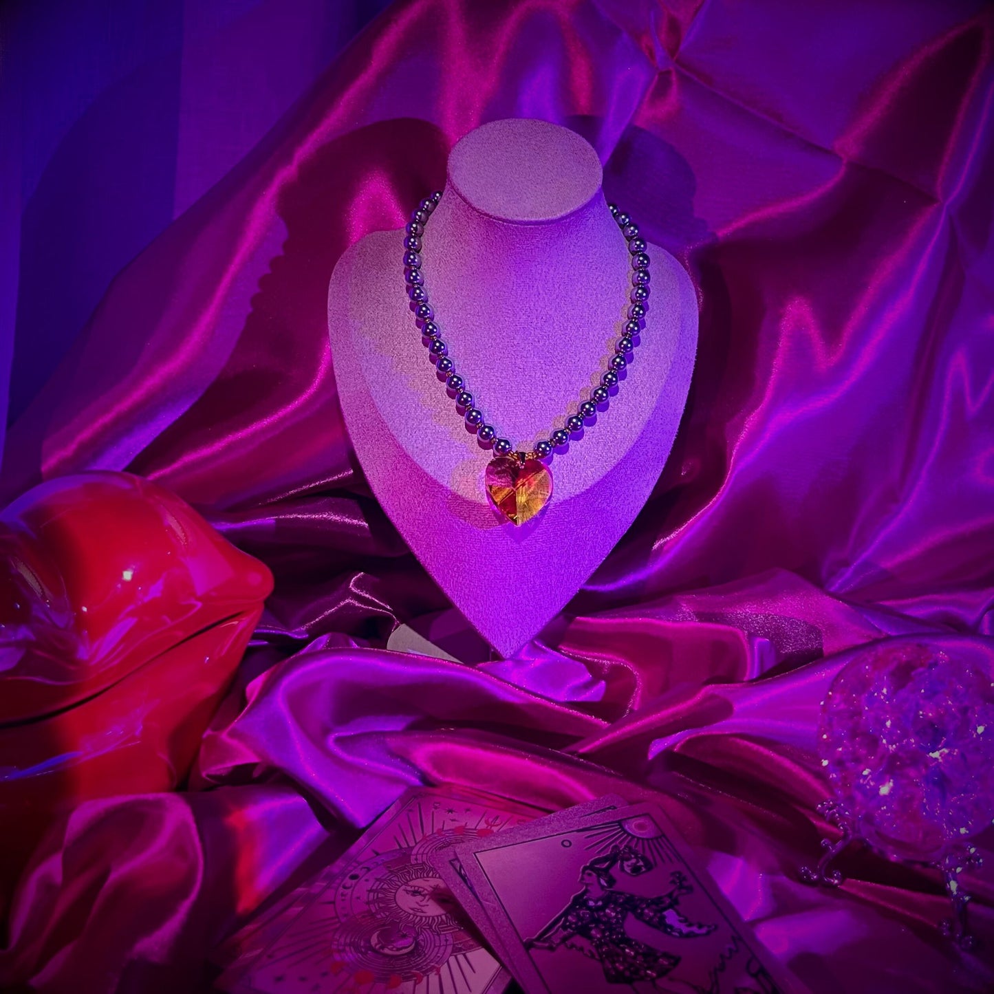 collier en hématites et coeur en cristaml swarovski - lodzé