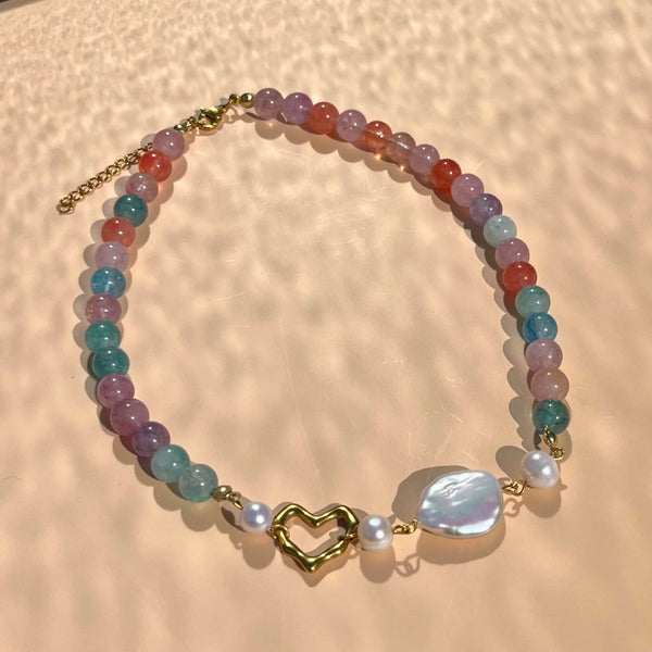 collier en perles d'agathe, centre en perles de culture avec un coeur en acier inoxydalbe