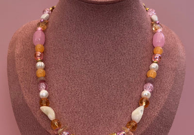 collier en perles upcyclées, nacres et perles de culture